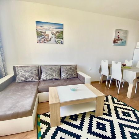 Apartments In Sunny Island Complex 切尔诺莫雷茨 外观 照片
