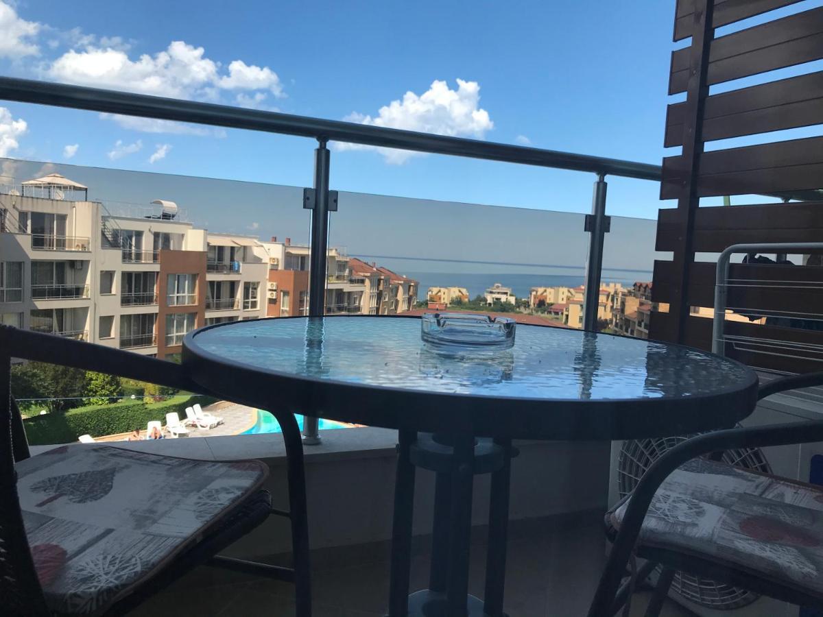 Apartments In Sunny Island Complex 切尔诺莫雷茨 外观 照片