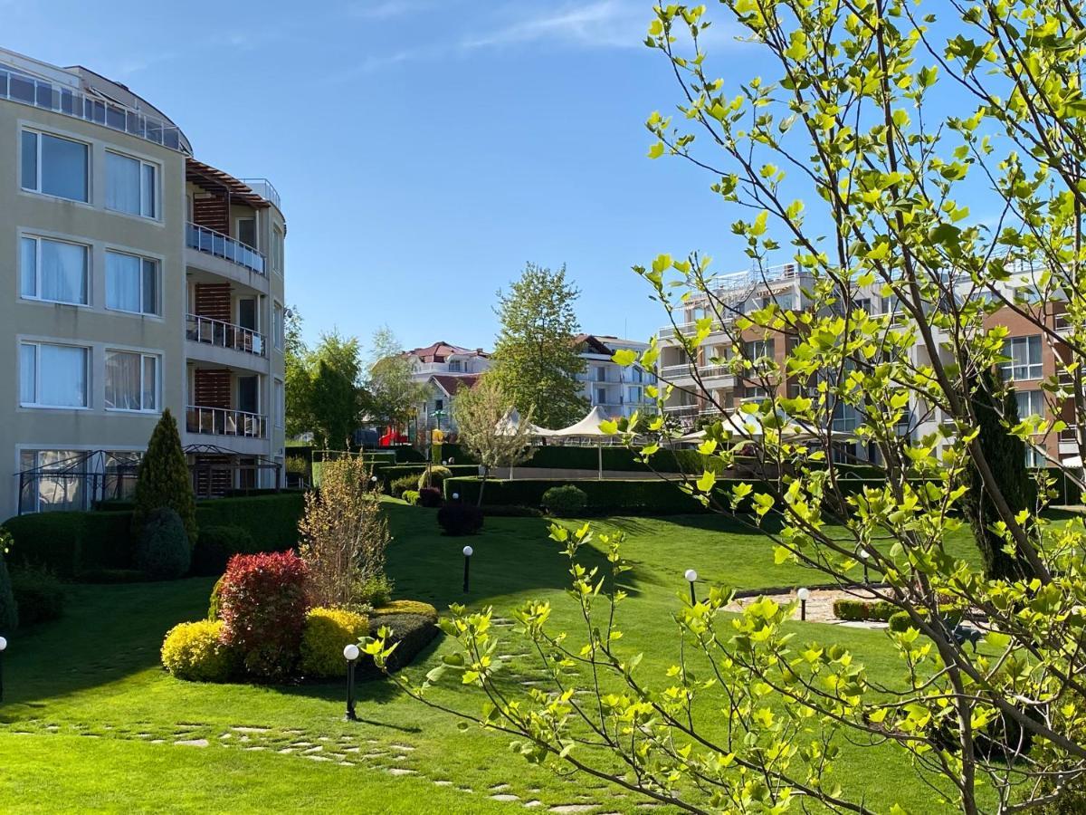 Apartments In Sunny Island Complex 切尔诺莫雷茨 外观 照片