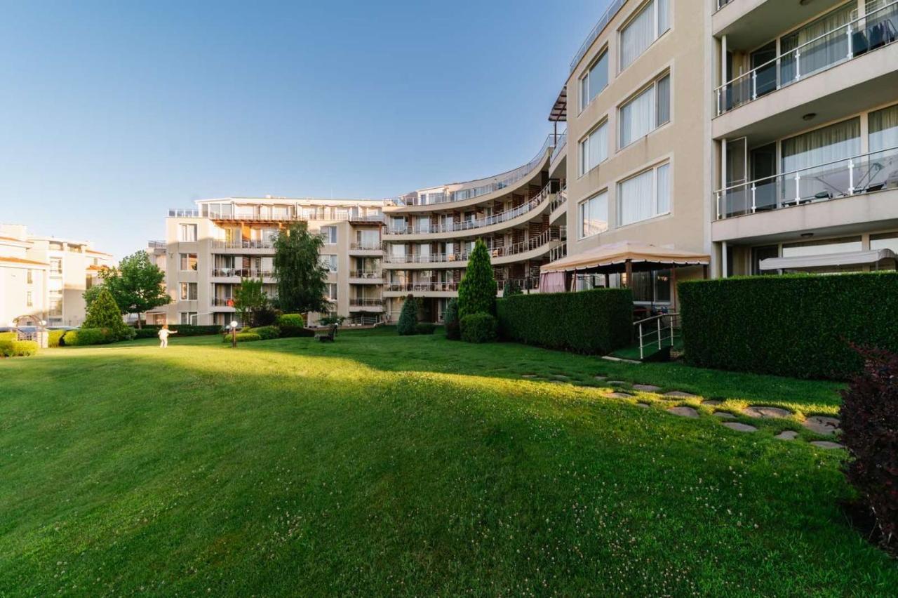 Apartments In Sunny Island Complex 切尔诺莫雷茨 外观 照片