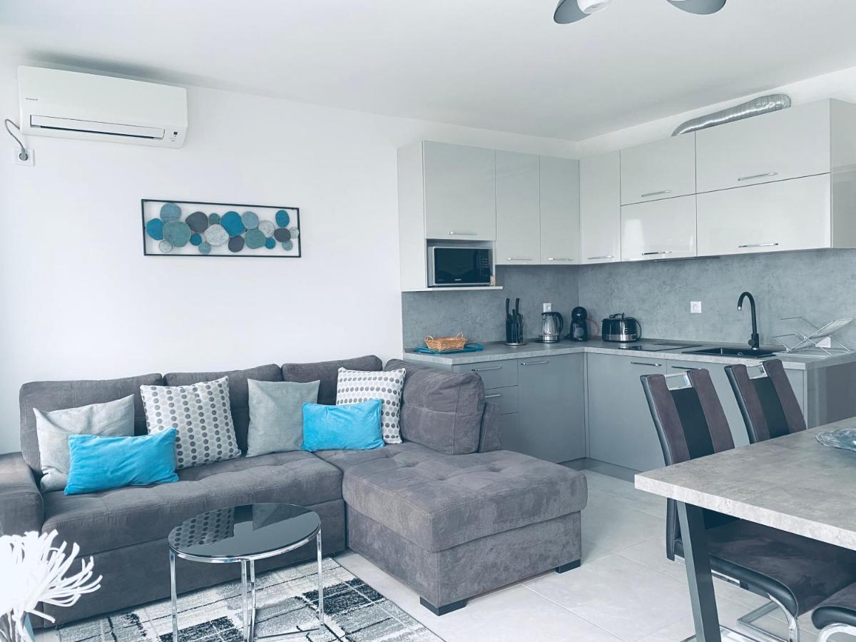 Apartments In Sunny Island Complex 切尔诺莫雷茨 外观 照片
