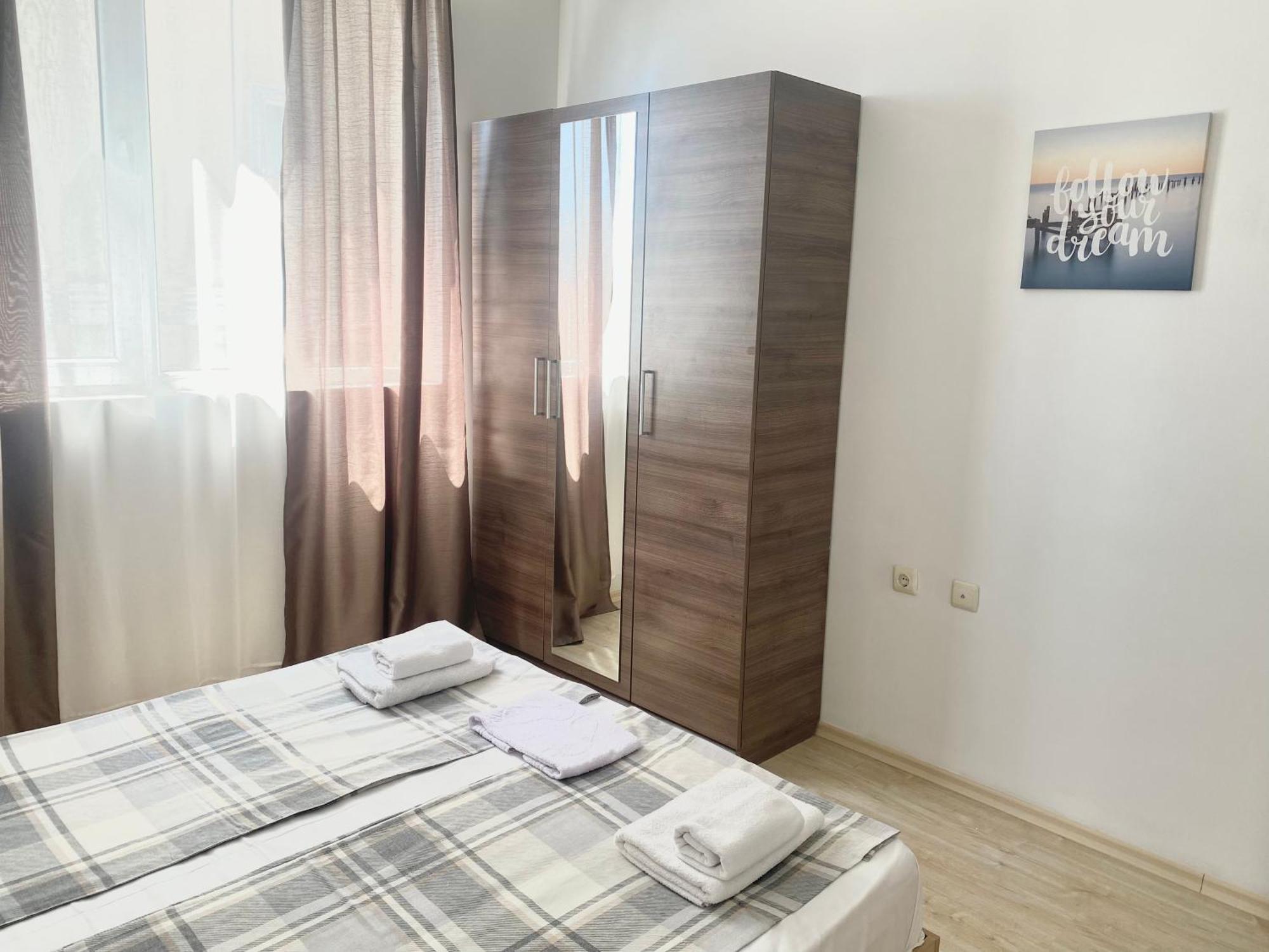 Apartments In Sunny Island Complex 切尔诺莫雷茨 外观 照片
