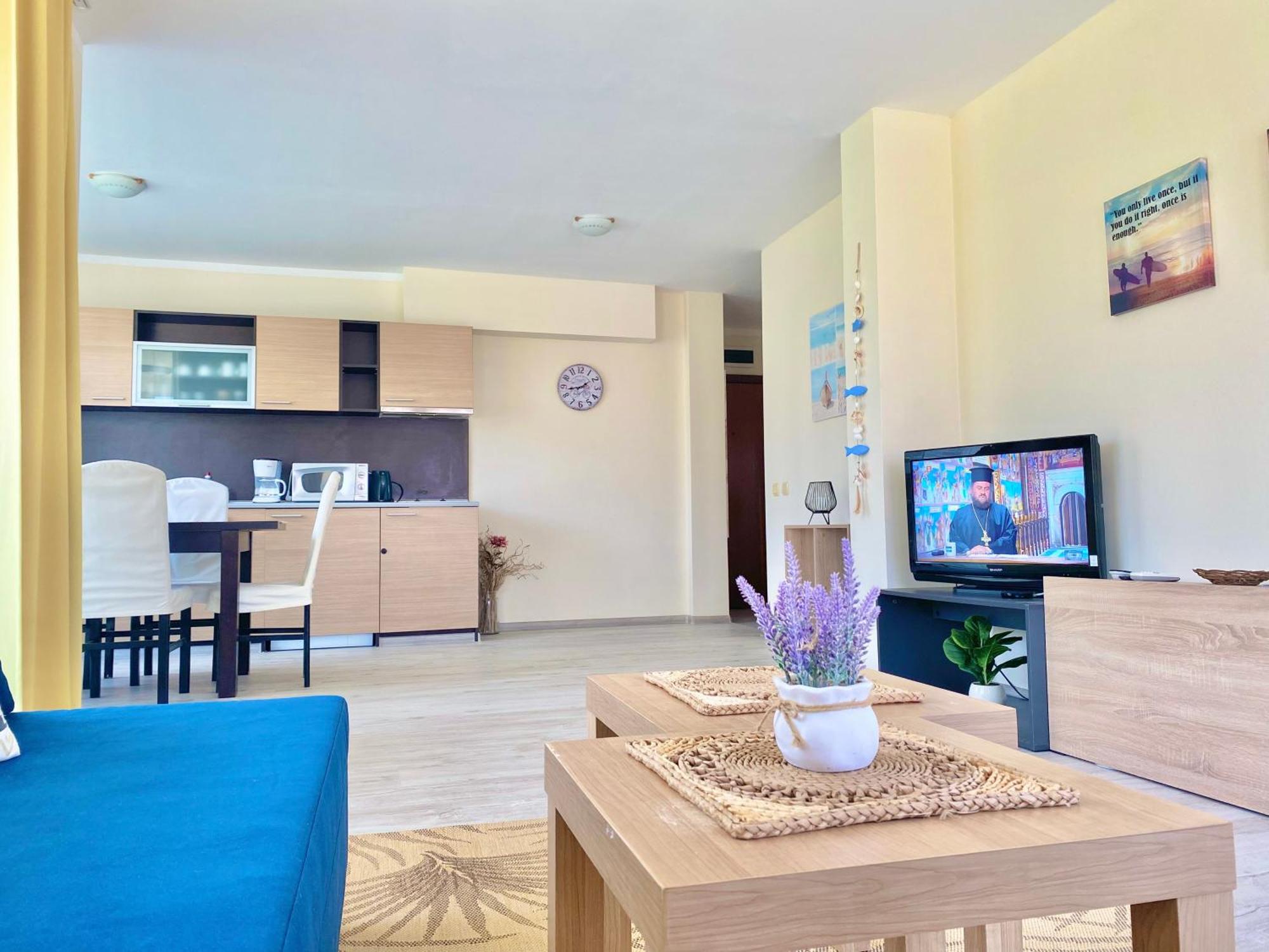 Apartments In Sunny Island Complex 切尔诺莫雷茨 外观 照片