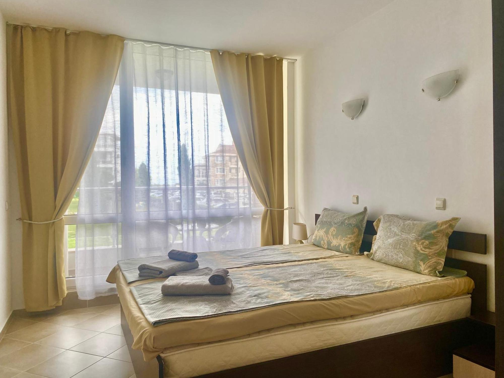 Apartments In Sunny Island Complex 切尔诺莫雷茨 外观 照片