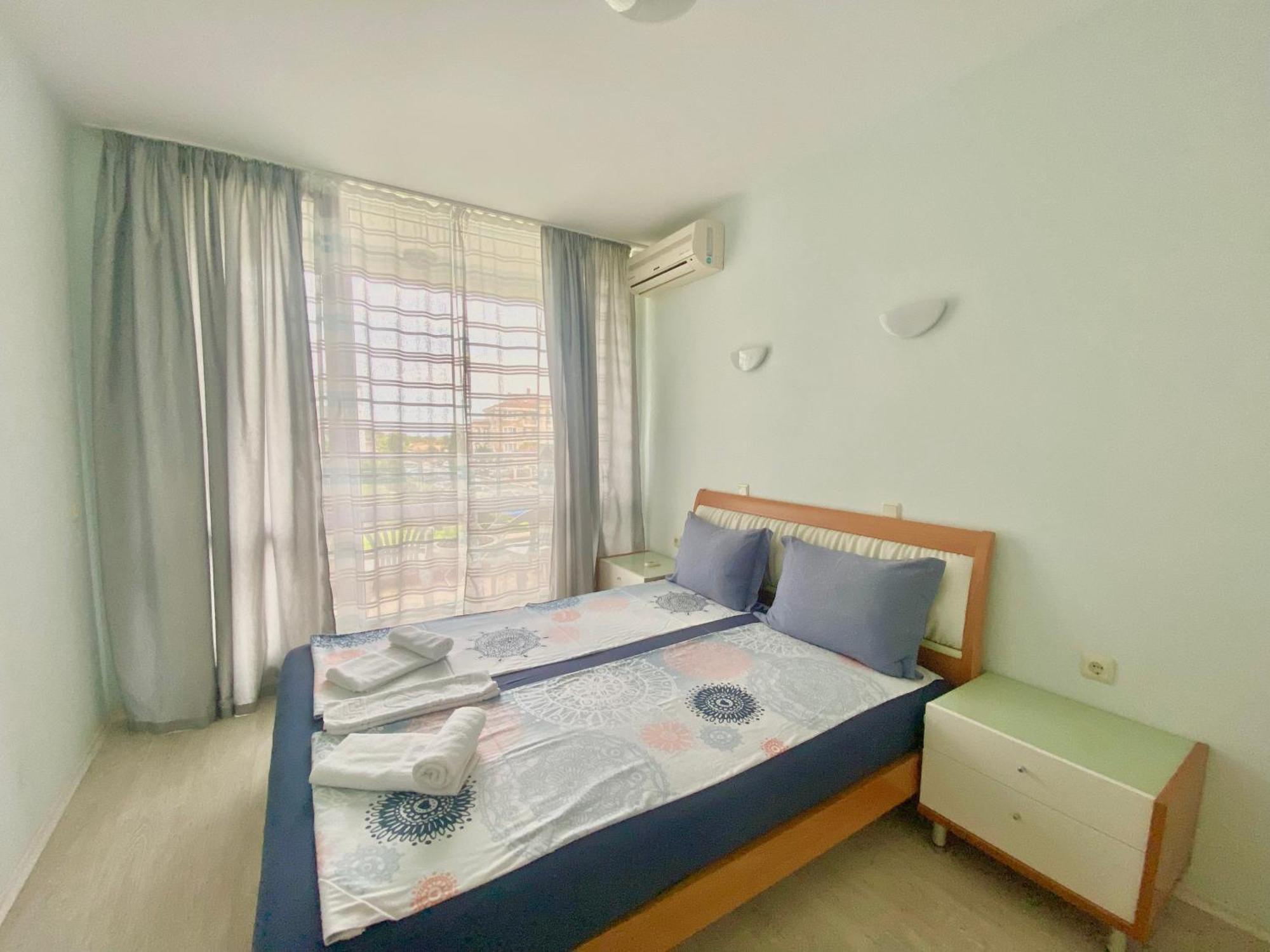 Apartments In Sunny Island Complex 切尔诺莫雷茨 外观 照片